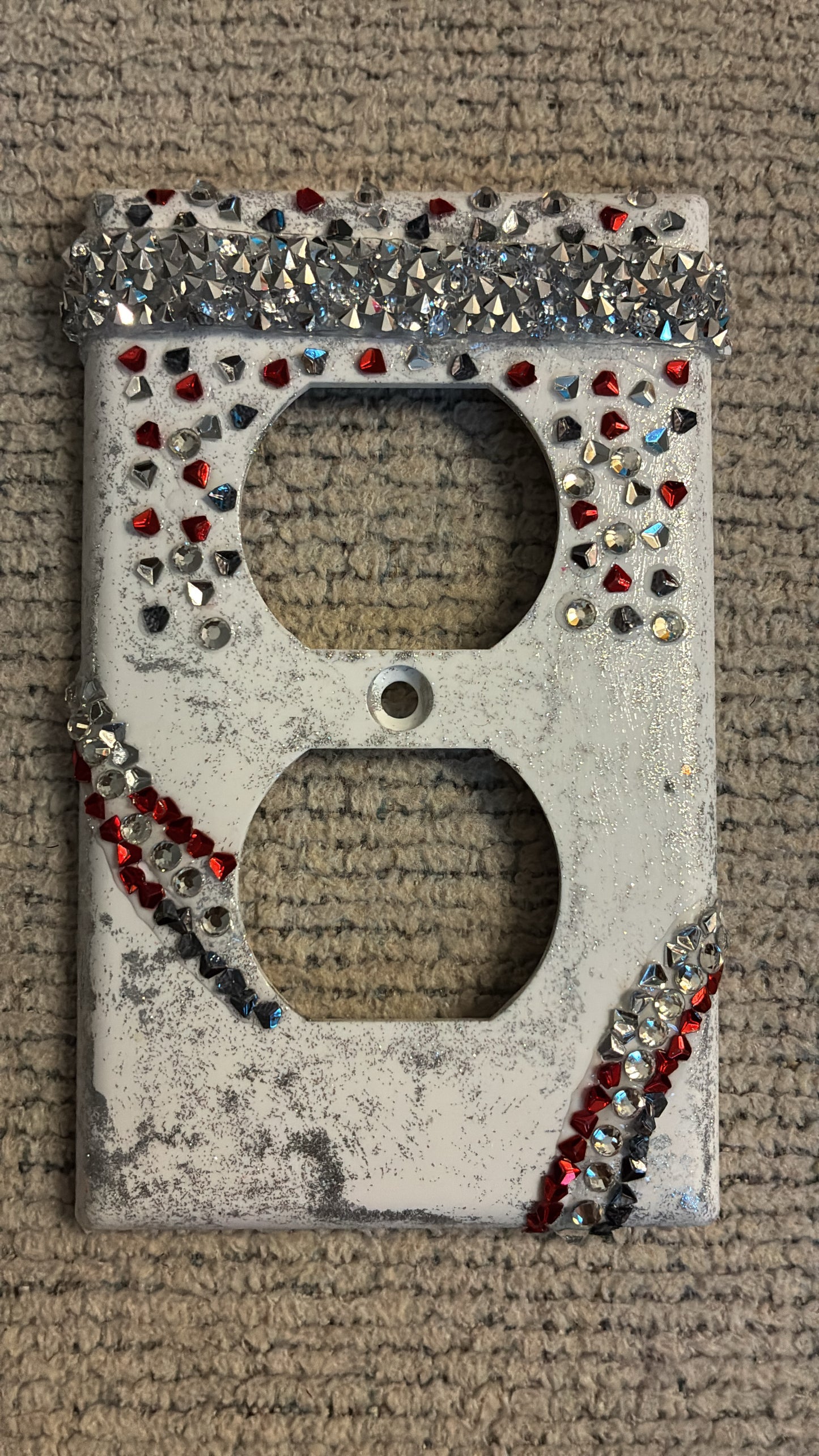 “Junk” wall plate: Classy