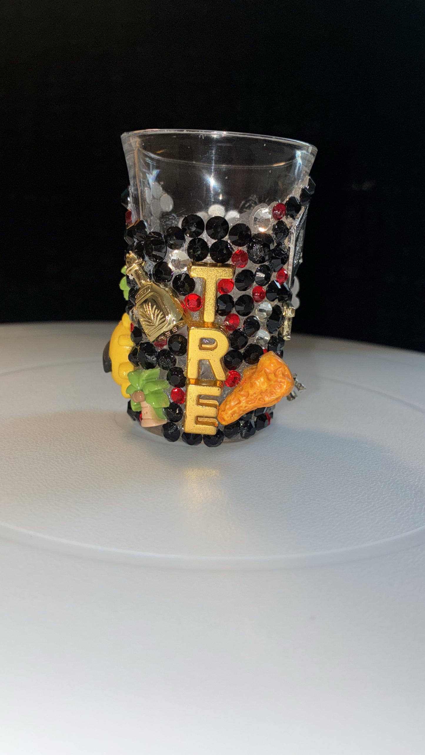 "Junk" Shot-Glass: Living my best life!